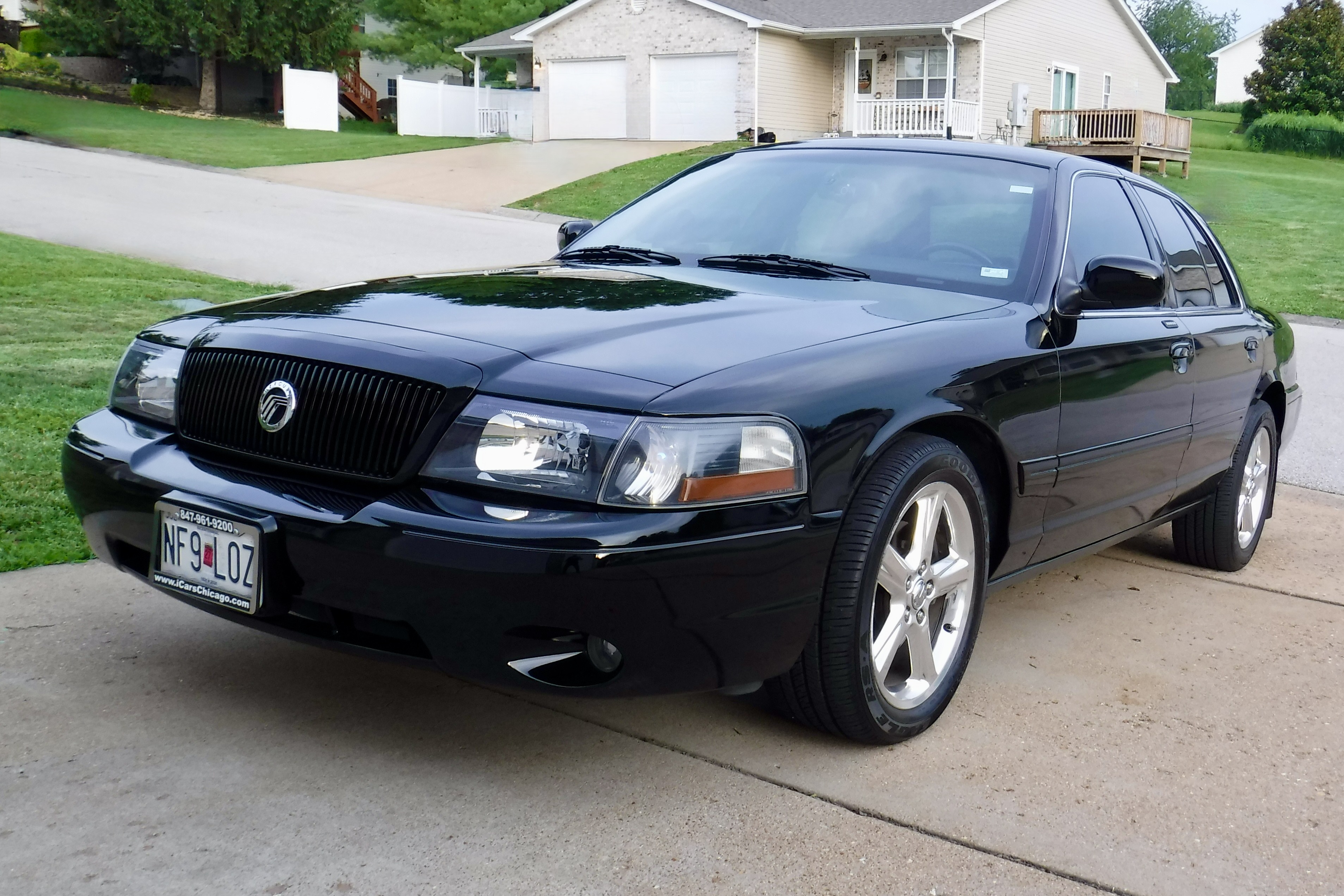 2003 Mercury Marauder sold at auction for $8,250