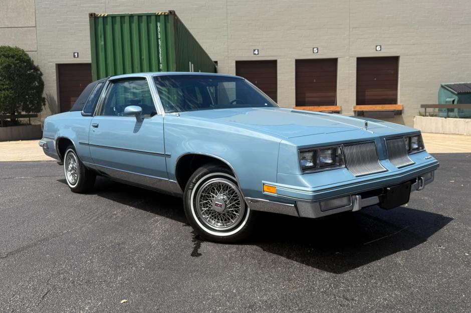 1986 Oldsmobile Cutlass sold at auction for $20,250