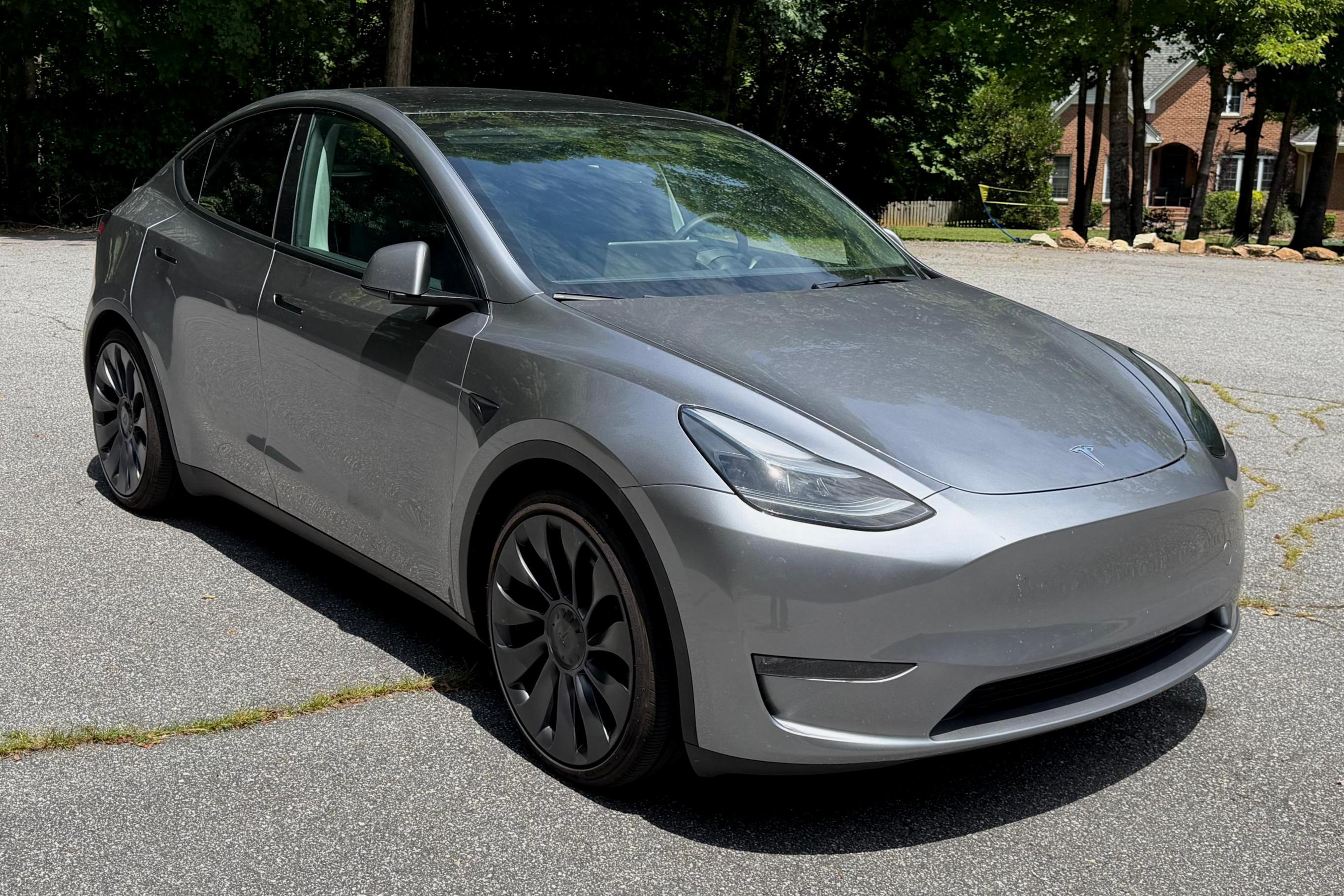 2024 Tesla Model Y sold at auction for $33,100