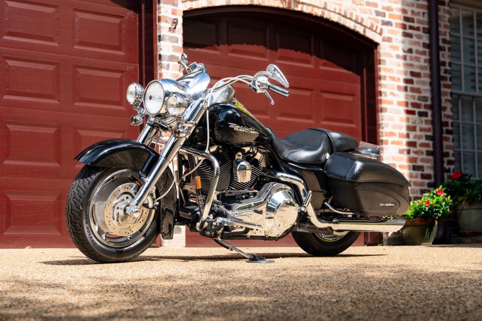 2006 Harley-Davidson Touring sold at auction for $8,500