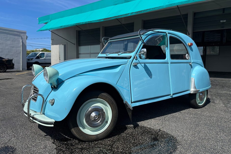 1964 Citroen 2CV sold at auction for $9,630
