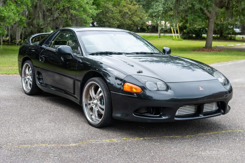 1998 Mitsubishi 3000GT sold at auction for $13,100