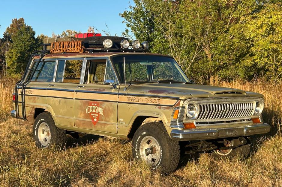 1970 Jeep Wagoneer/Grand Wagoneer (1963–1991) sold at auction for $17,500