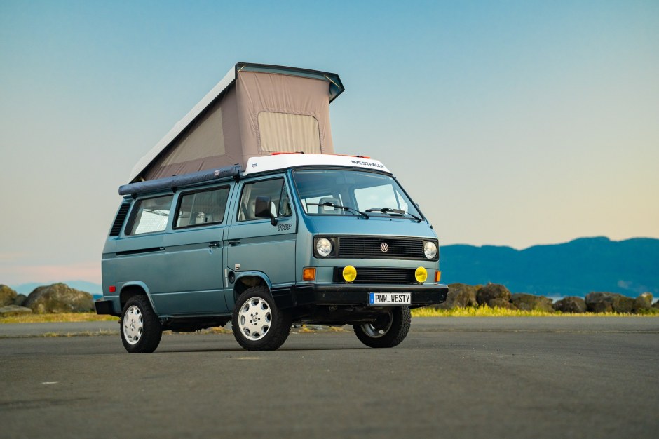 1989 Volkswagen Vanagon sold at auction for $35,000