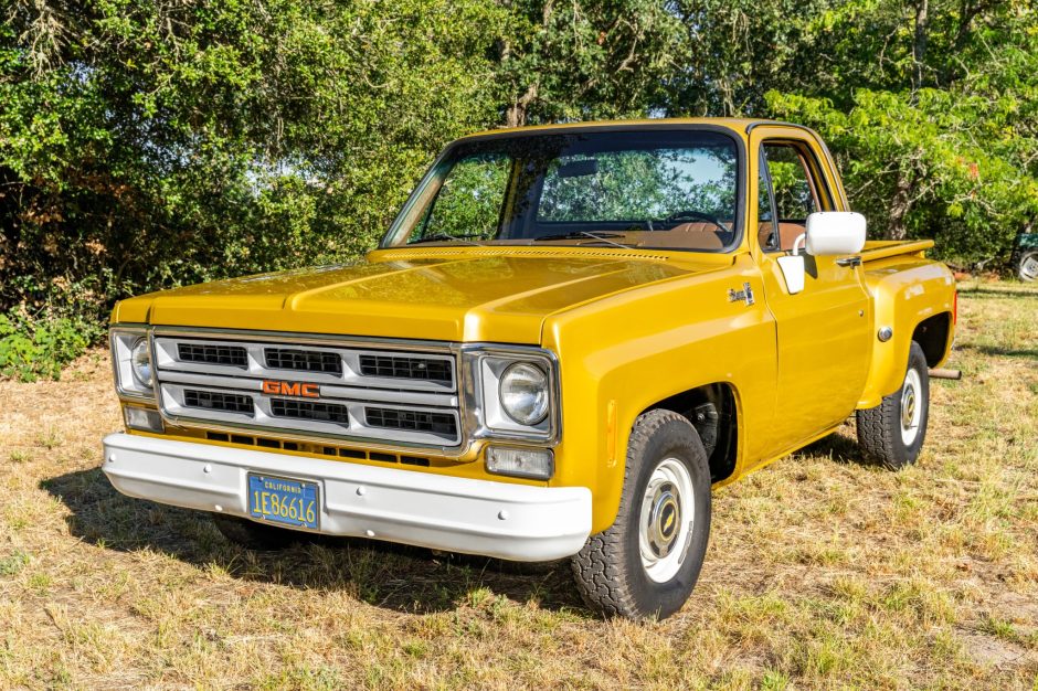 1976 GMC C/K sold at auction for $15,000