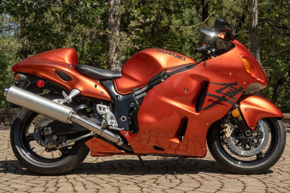 2003 Suzuki Hayabusa sold at auction for $9,933