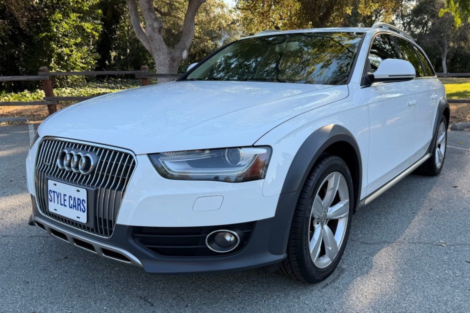 2013 Audi A4 Allroad sold at auction for $10,000