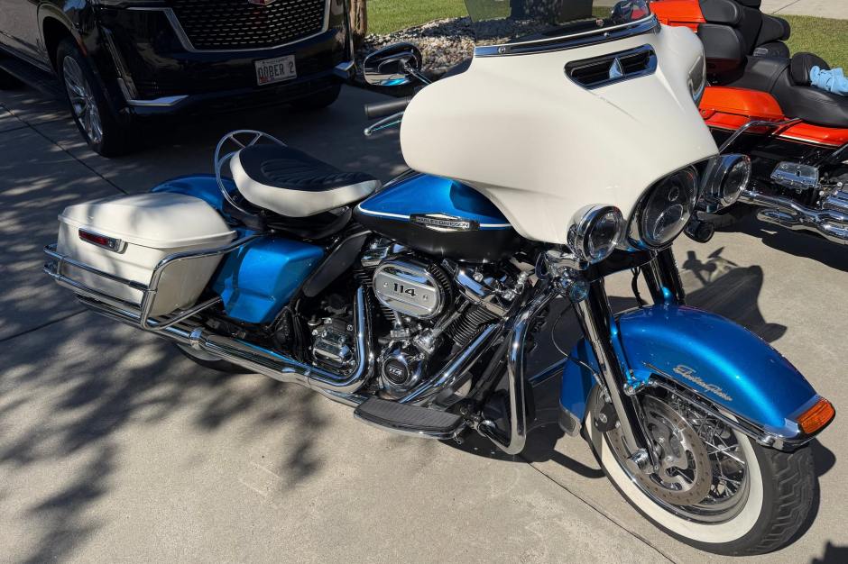 2021 Harley-Davidson Touring sold at auction for $15,000