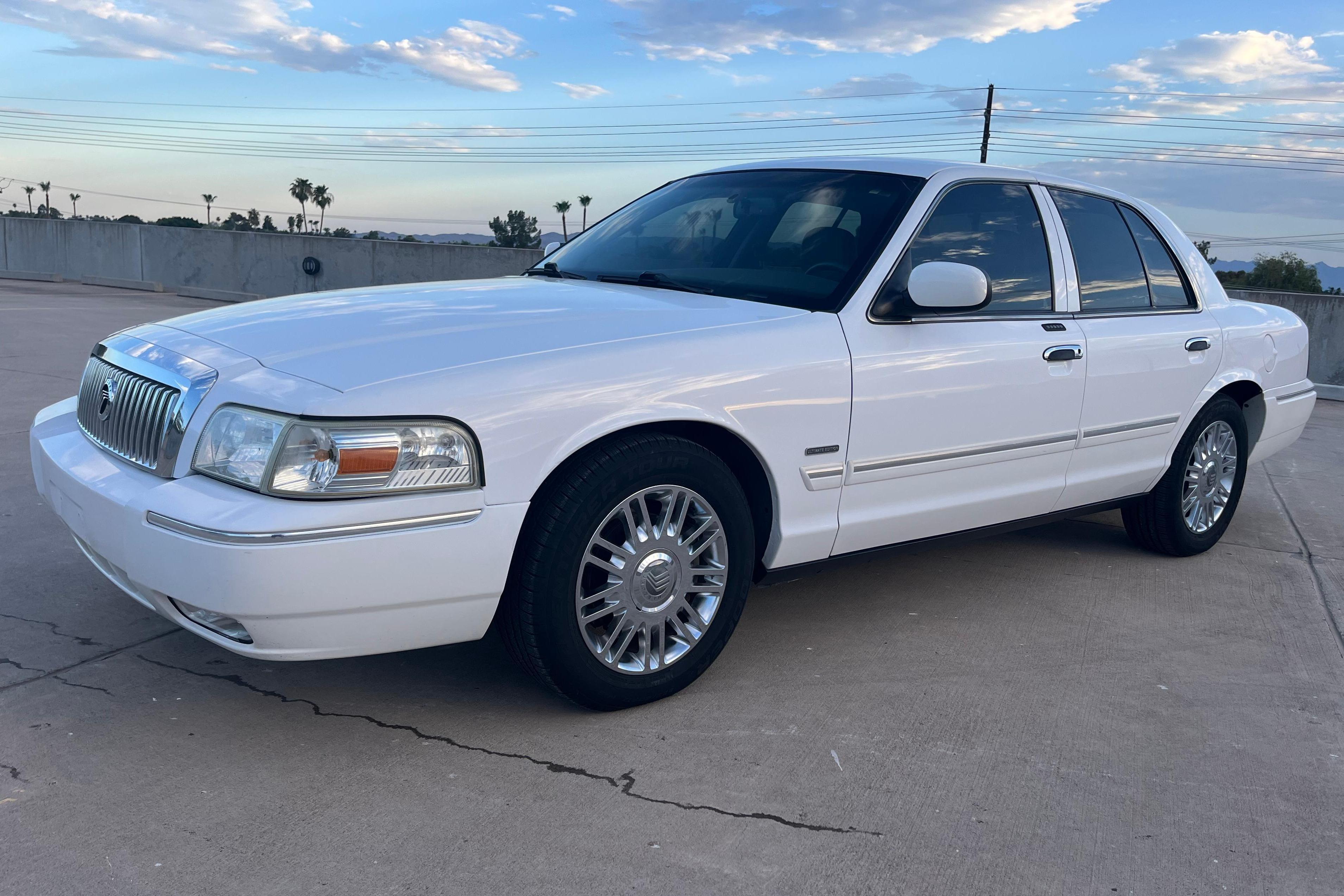 2009 Mercury Grand Marquis sold at auction for $12,000