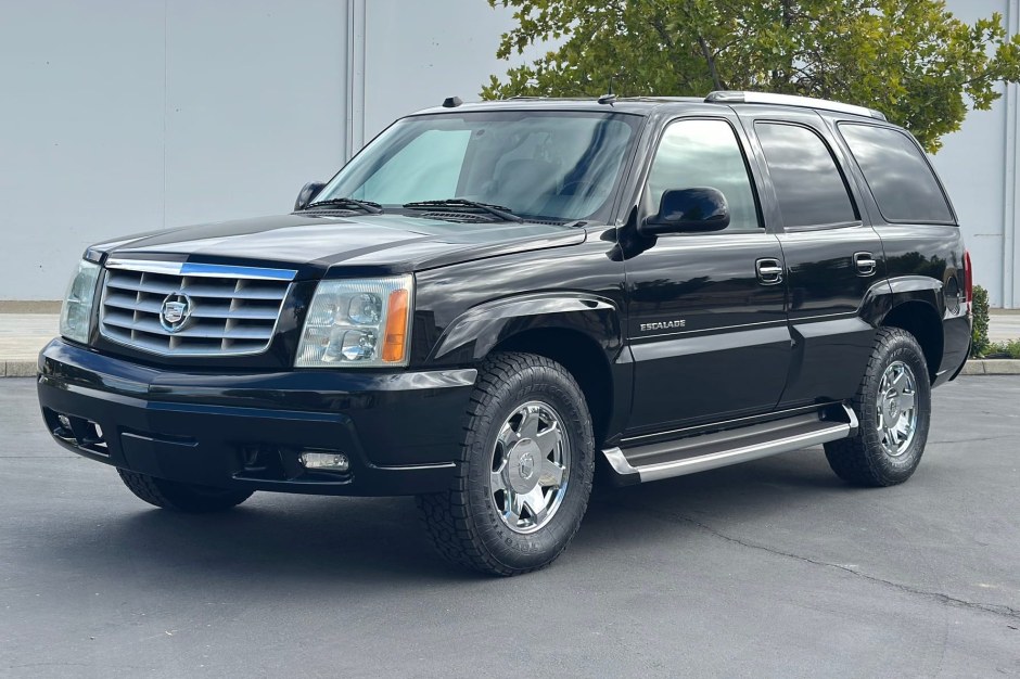 2004 Cadillac Escalade sold at auction for $18,250