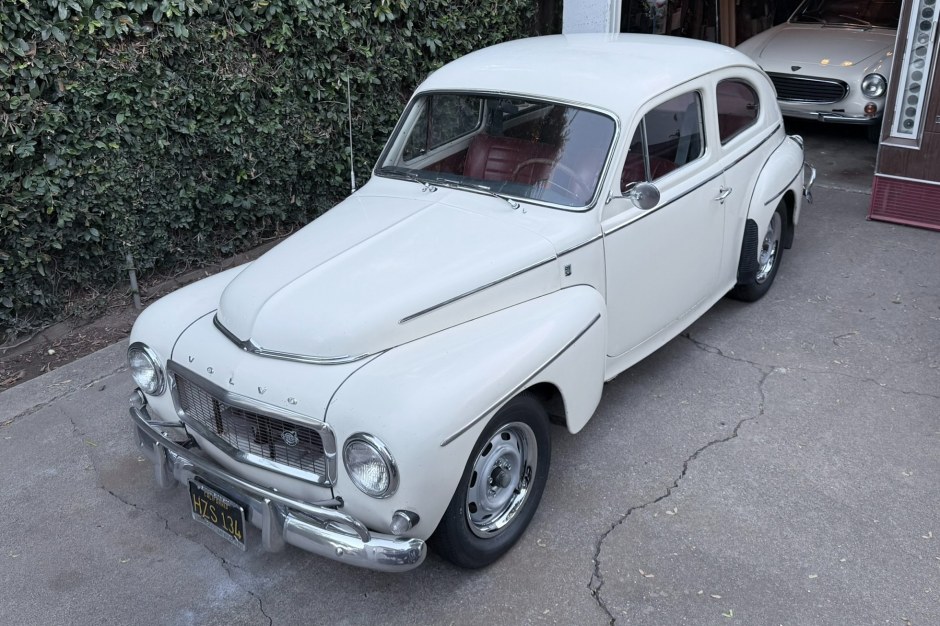 1965 Volvo Amazon sold at auction for $8,400