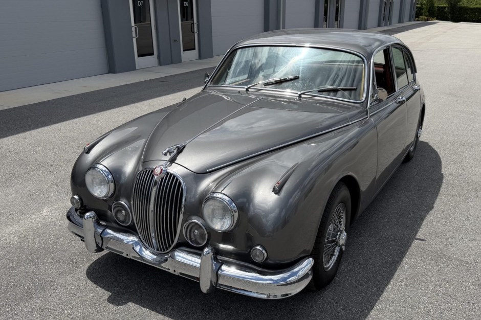 1964 Jaguar Mk II sold at auction for $27,000