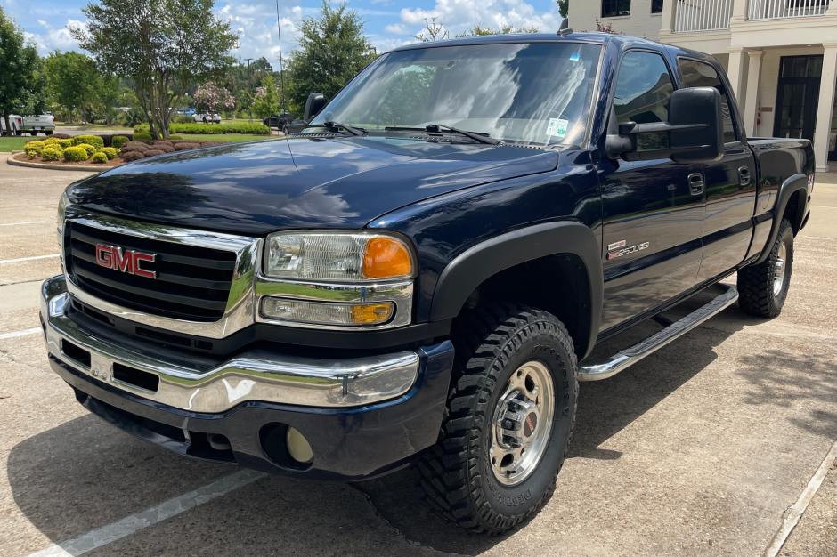 2006 GMC Sierra sold at auction for $22,500