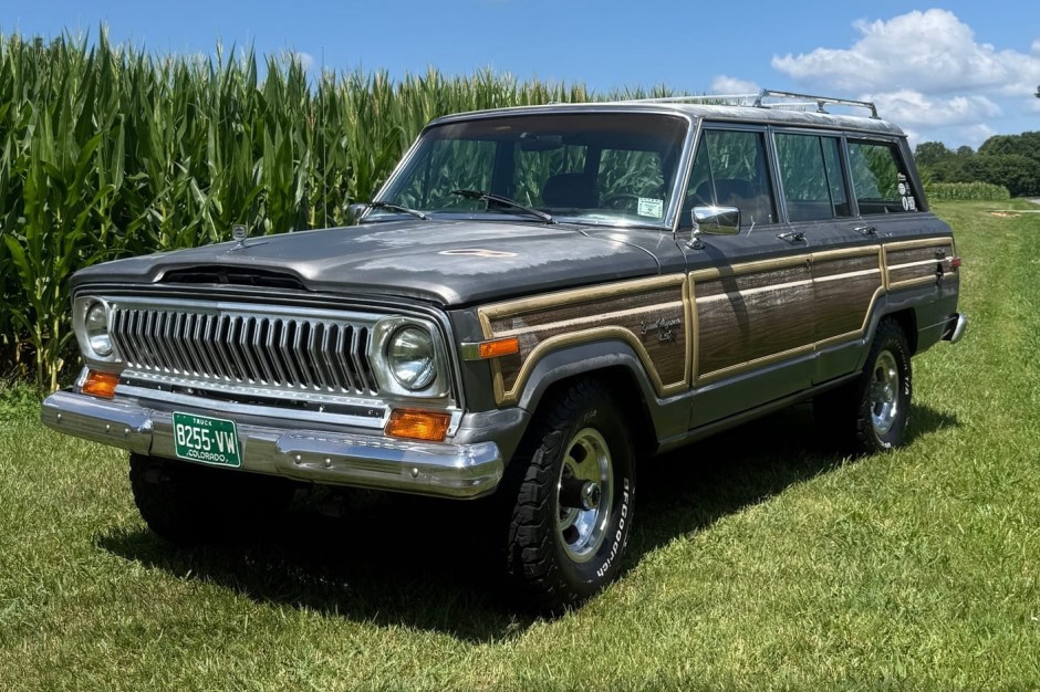 1991 Jeep Wagoneer/Grand Wagoneer (1963–1991) sold at auction for $13,500