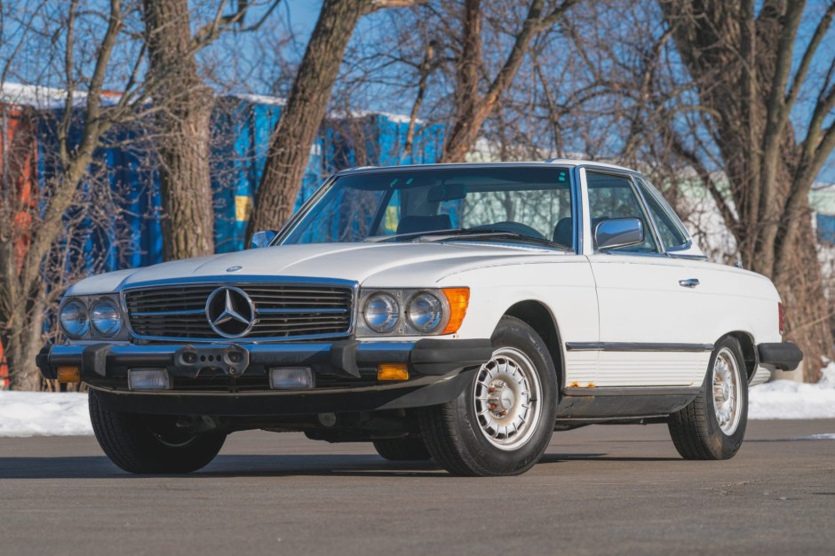 1985 Mercedes-Benz 380 sold at auction for $4,800