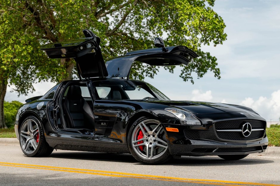 2013 Mercedes-Benz SLS AMG sold at auction for $405,000