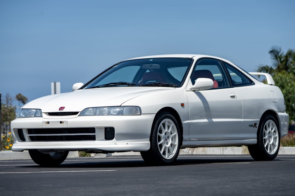 1999 Acura Integra sold at auction for $26,750