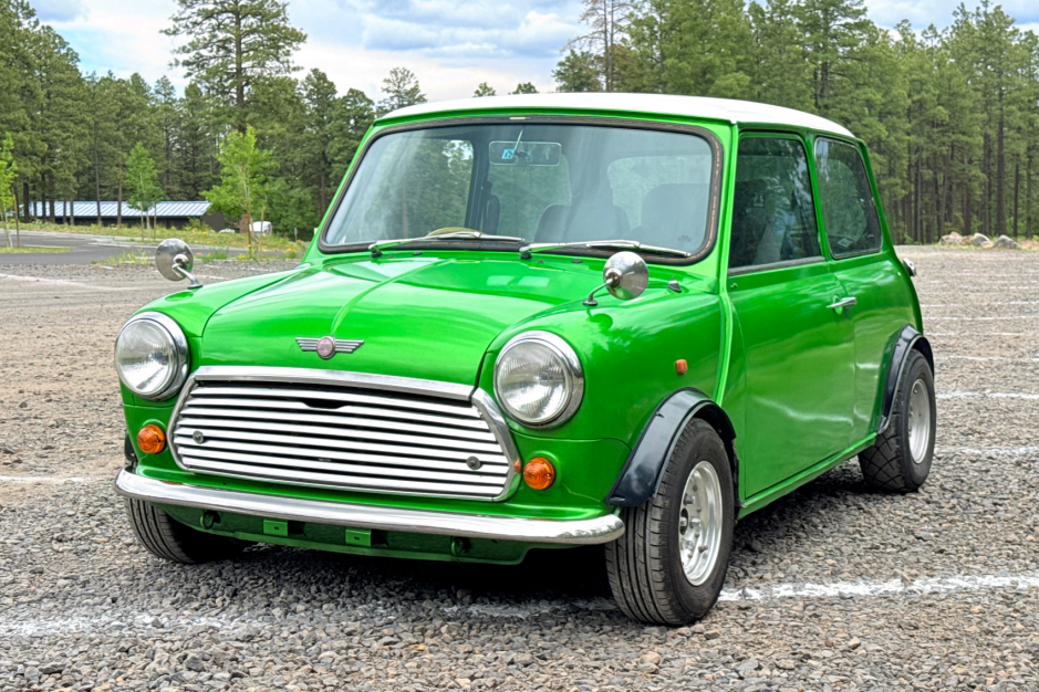 1992 Rover Mini sold at auction for $10,000