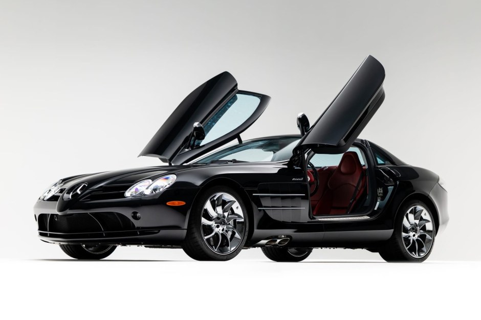 2005 Mercedes-Benz SLR McLaren sold at auction for $391,000