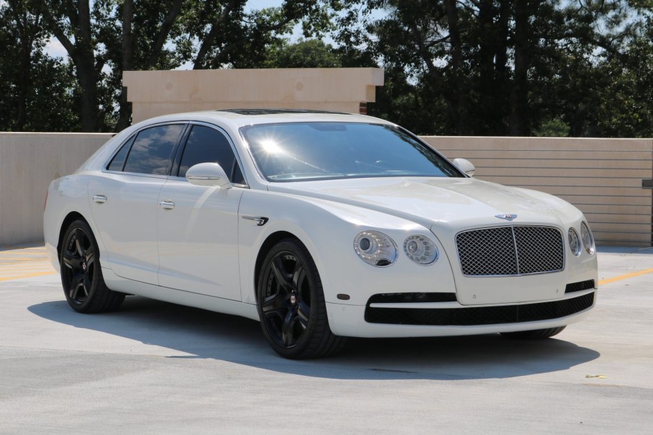 2015 Bentley Flying Spur sold at auction for $38,501