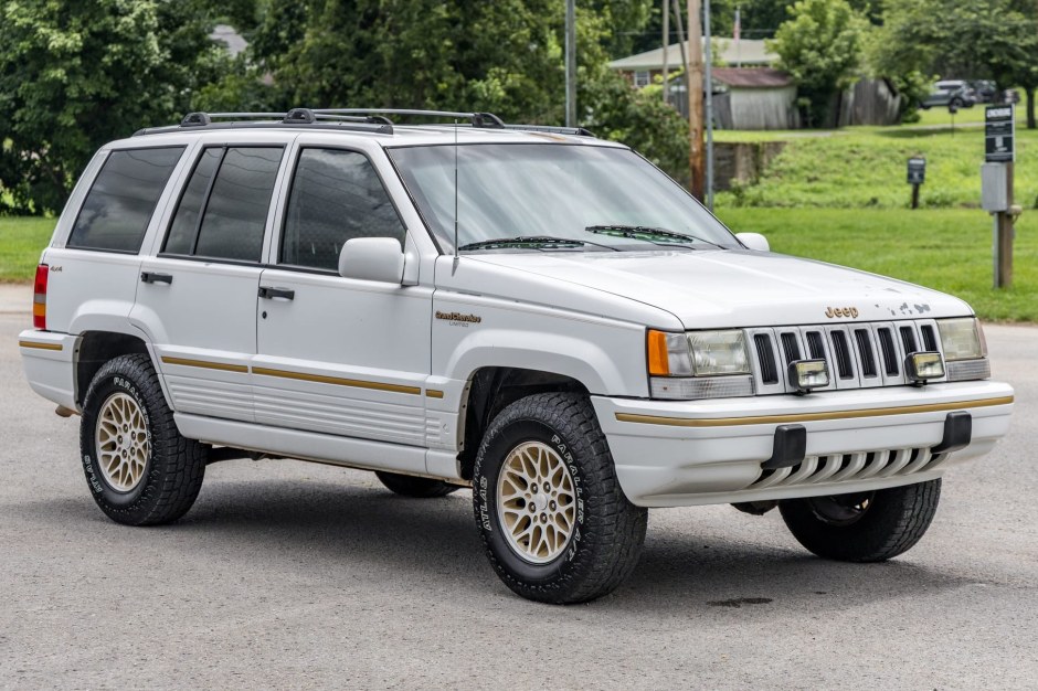 1994 Jeep Grand Cherokee sold at auction for $7,000