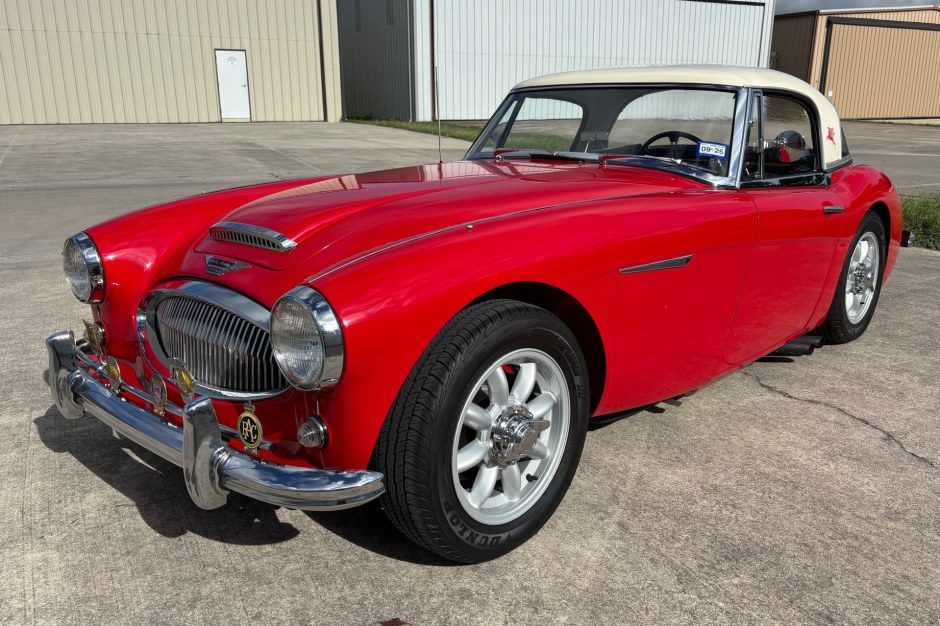 1964 Austin-Healey 3000 sold at auction for $51,000