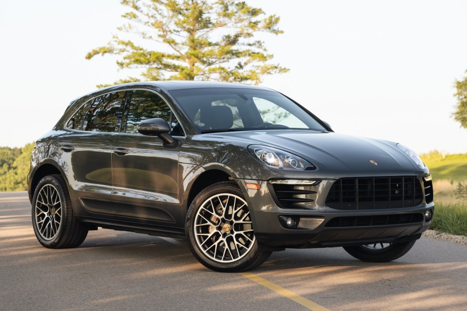 2015 Porsche Macan sold at auction for $22,000