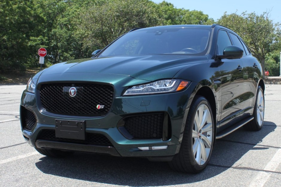 2017 Jaguar F-PACE sold at auction for $22,500