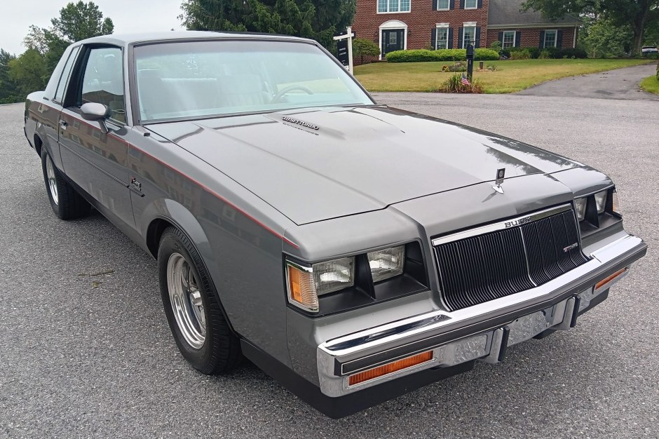 1986 Buick Regal sold at auction for $22,850