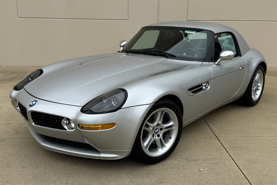 2001 BMW Z8 sold at auction for $393,500