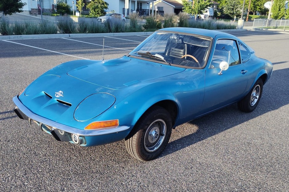 1972 Opel GT sold at auction for $8,000