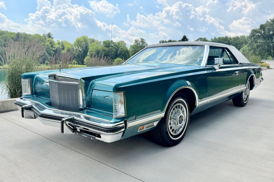 1979 Lincoln Continental sold at auction for $15,750