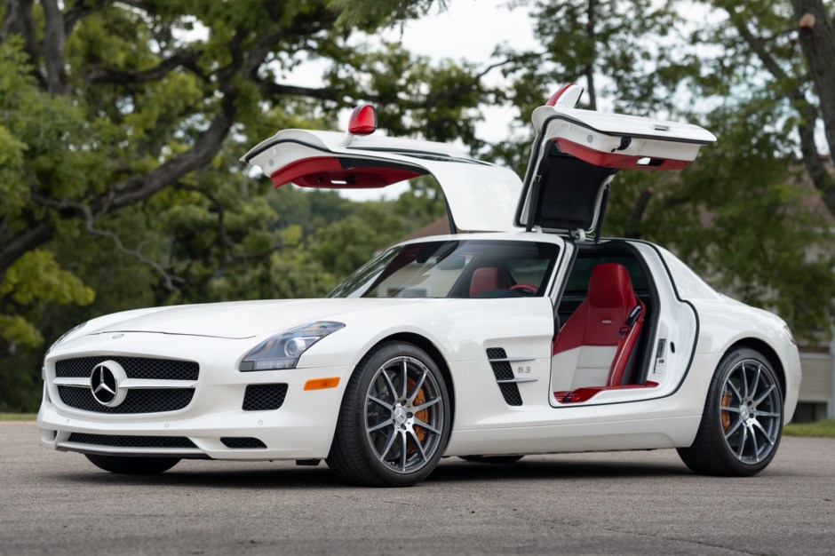 2011 Mercedes-Benz SLS AMG sold at auction for $470,000