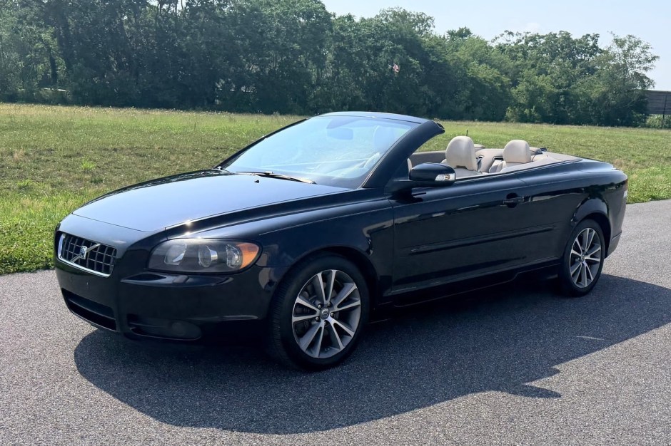 2009 Volvo C70 sold at auction for $5,100
