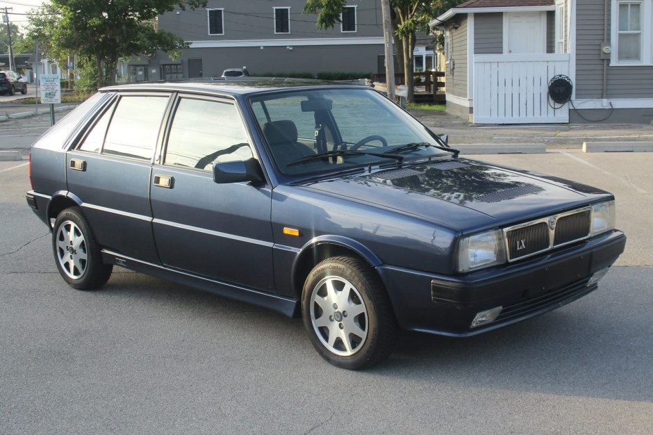1992 Lancia Delta sold at auction for $6,100