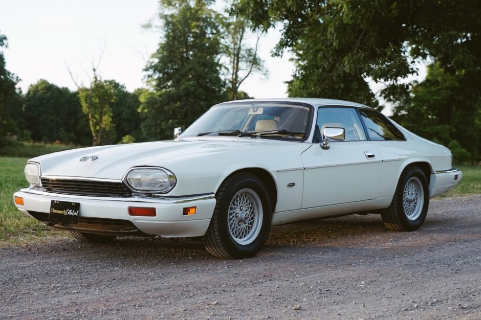 1994 Jaguar XJS sold at auction for $6,000