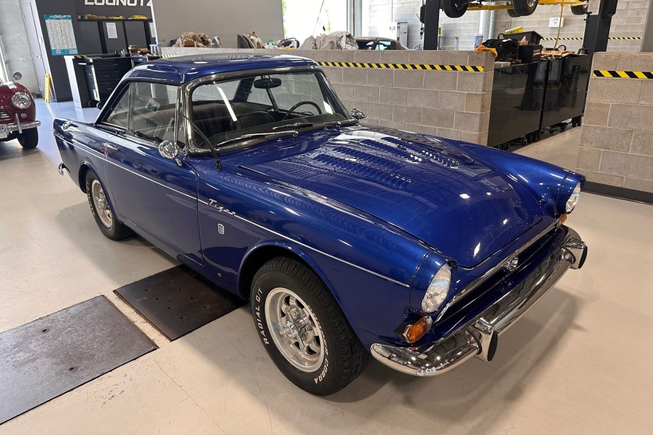 1966 Sunbeam Tiger sold at auction for $27,500
