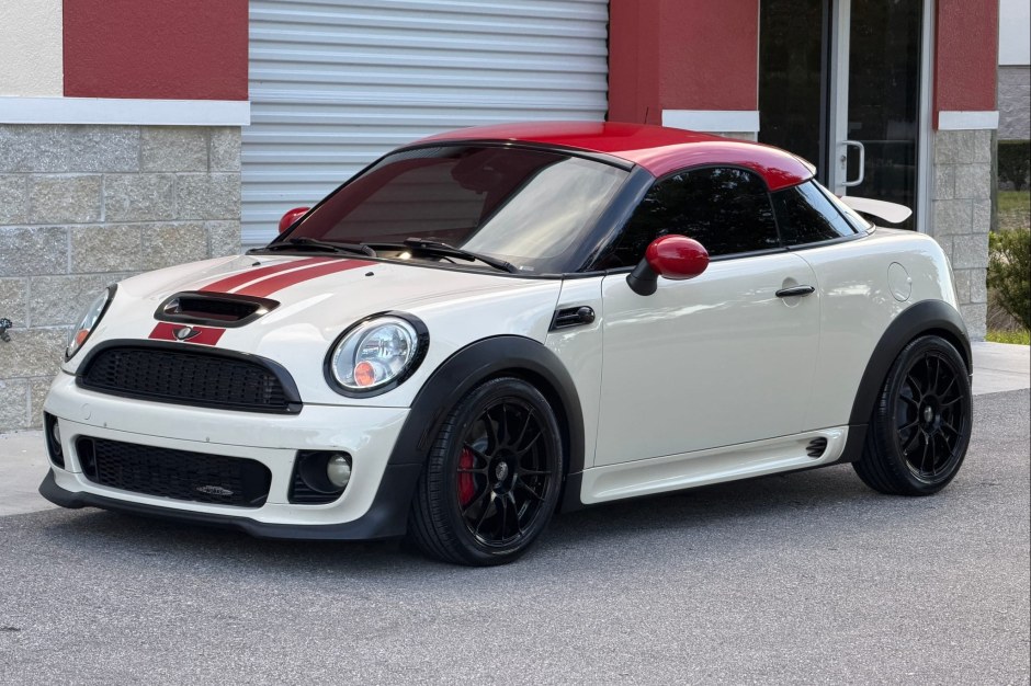 2013 Mini Cooper Coupe sold at auction for $11,000