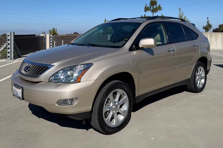 2008 Lexus RX sold at auction for $17,000