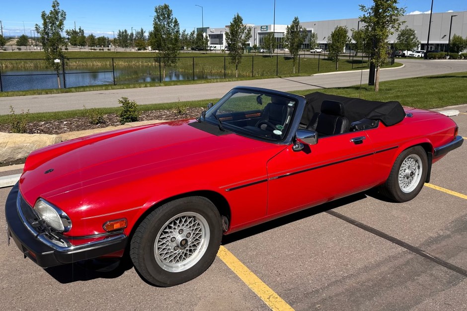 1989 Jaguar XJS sold at auction for $7,200
