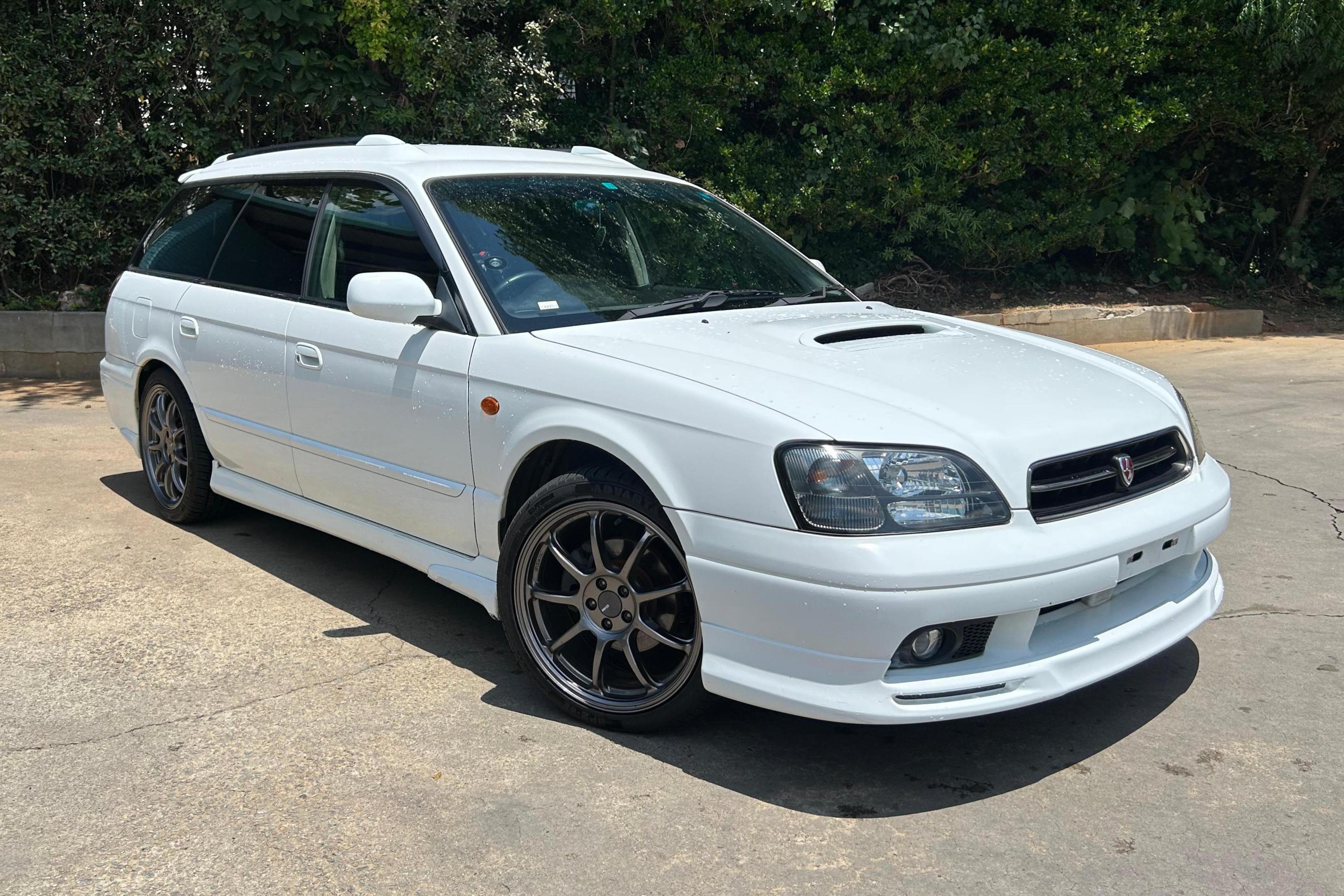 1999 Subaru Legacy sold at auction for $10,600
