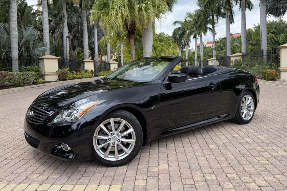 2014 Infiniti Q sold at auction for $18,500