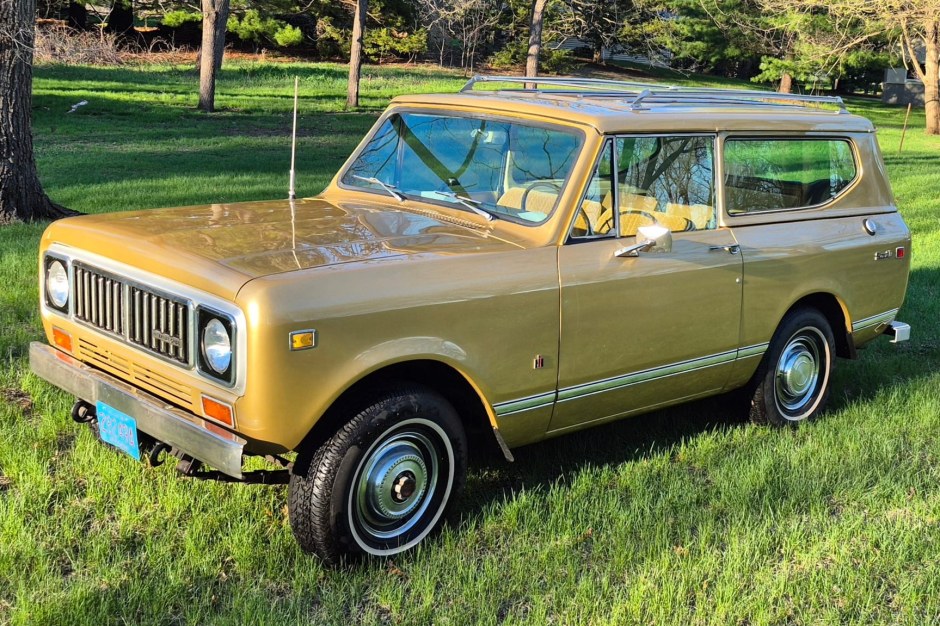 1975 International Harvester Scout sold at auction for $30,500