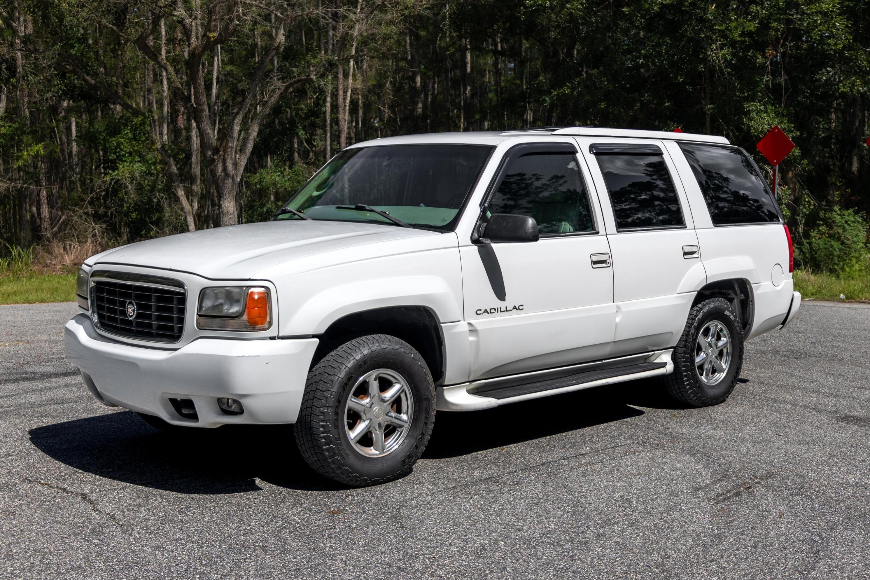 2000 Cadillac Escalade sold at auction for $4,500