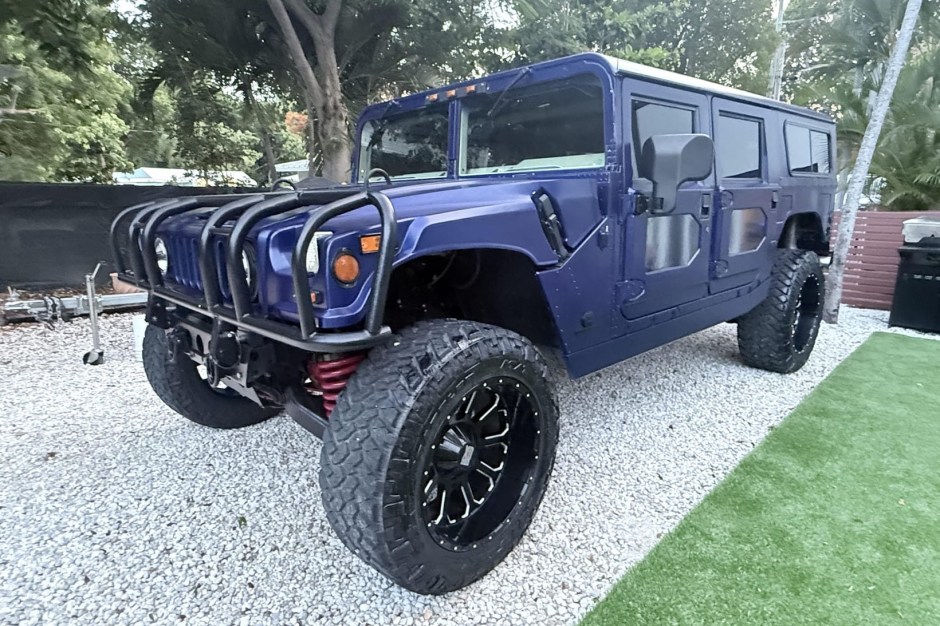 1996 Hummer H1 sold at auction for $60,000