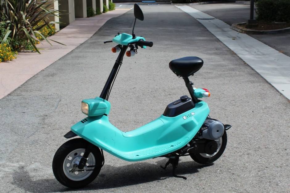 1990 Honda Step-Through Scooter sold at auction for $2,500