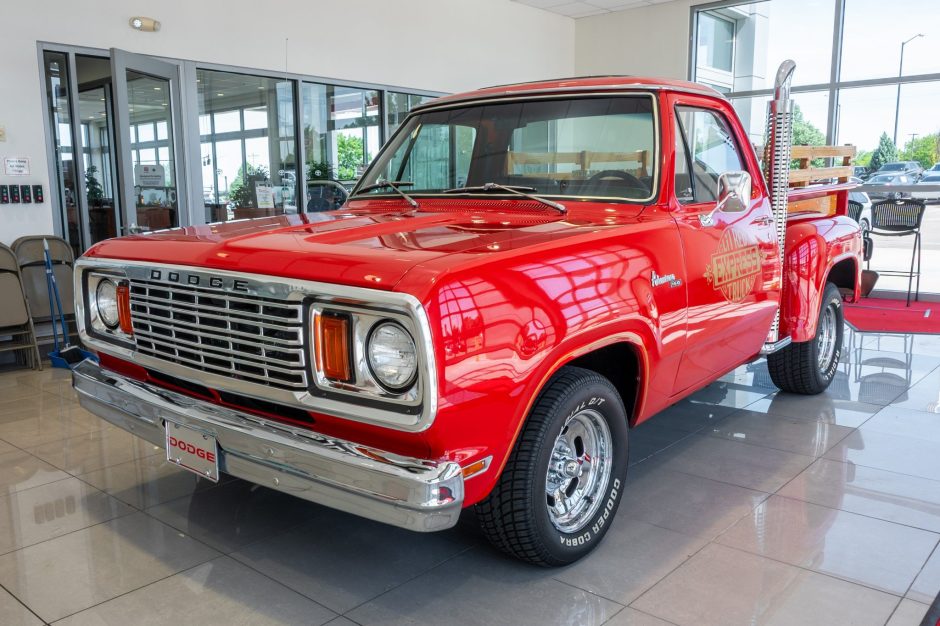 1978 Dodge D Series sold at auction for $34,000