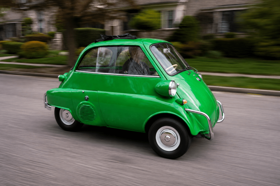 1958 BMW Isetta sold at auction for $23,000