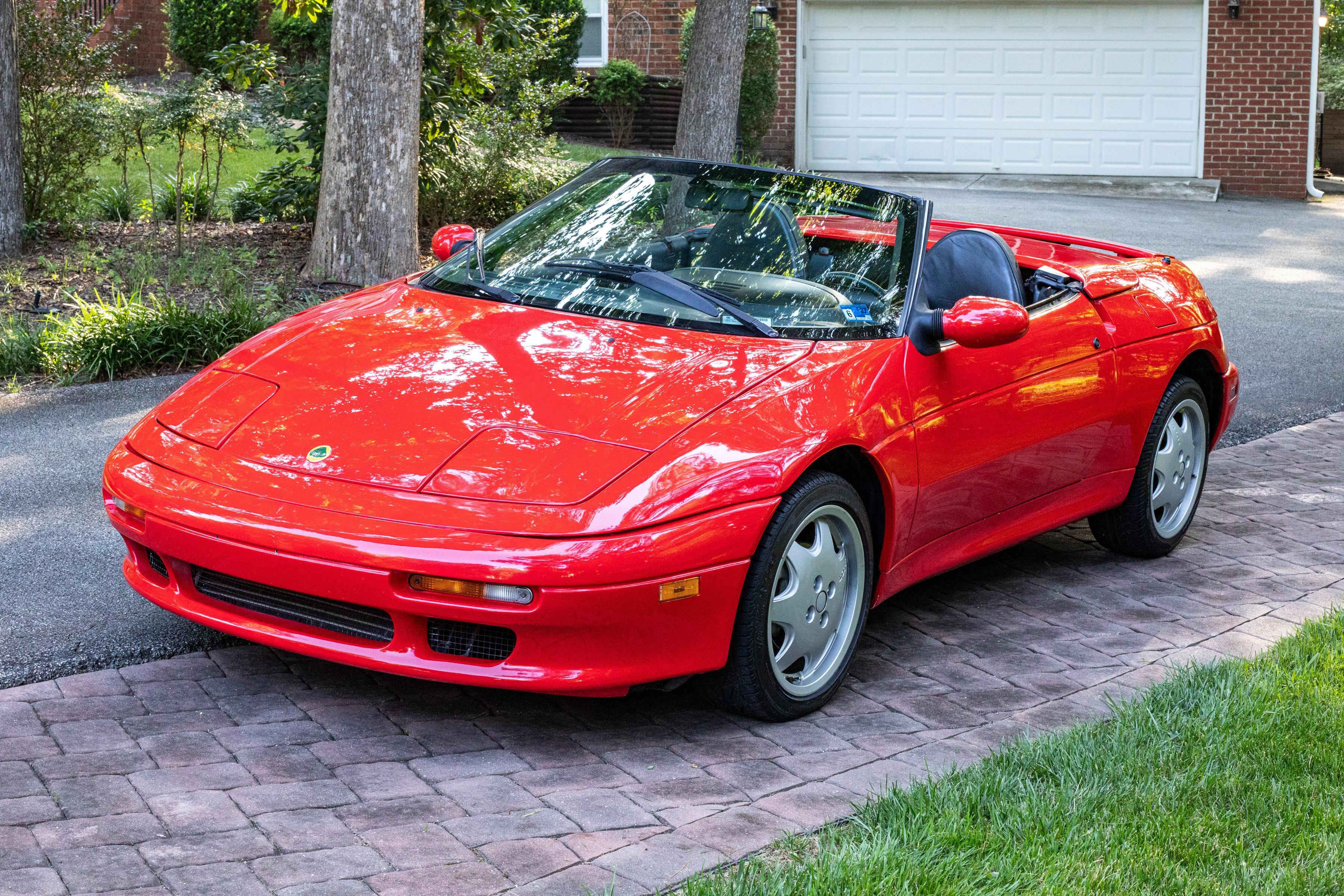 1991 Lotus Elan sold at auction for $11,000