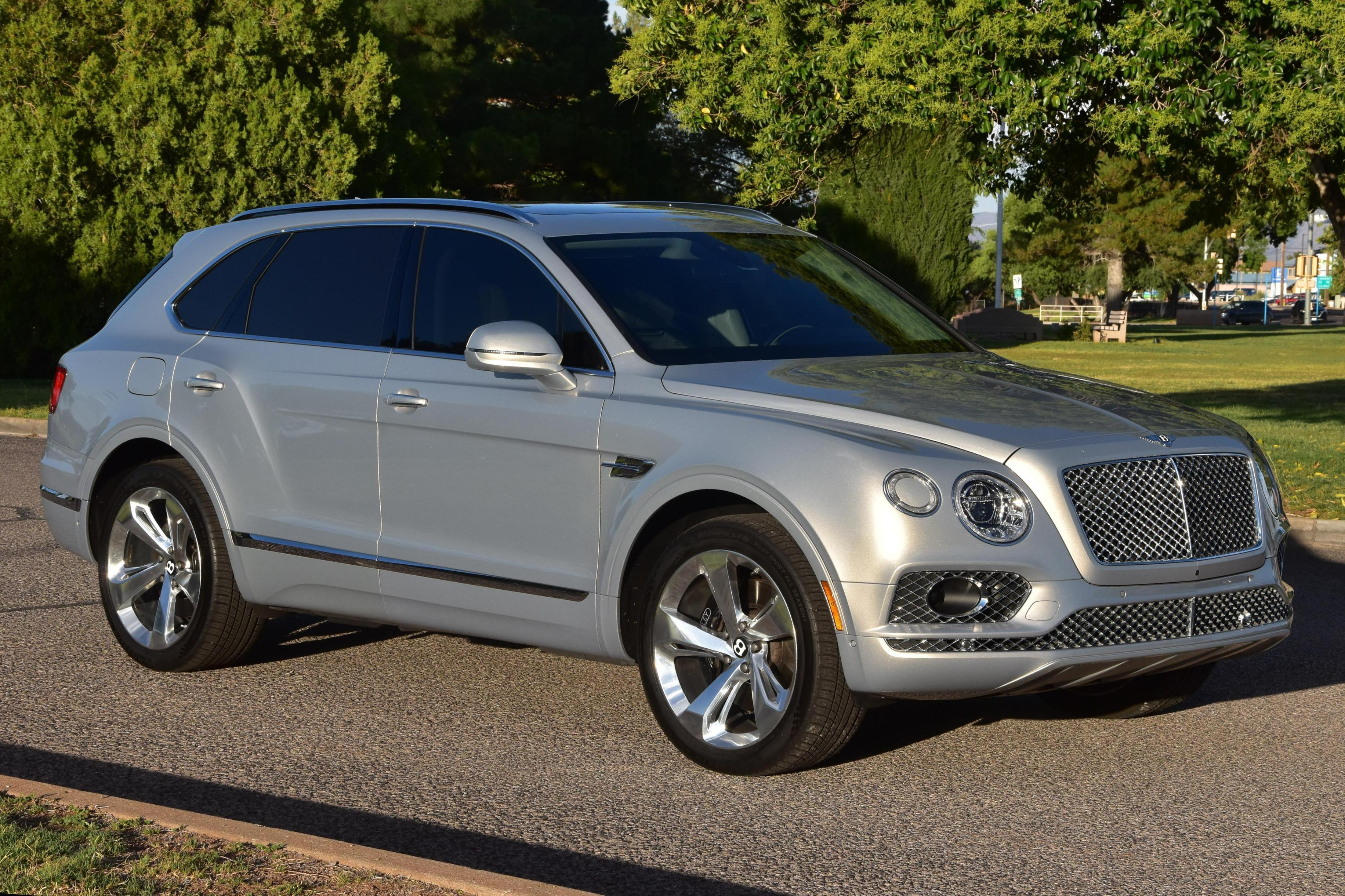 2018 Bentley Bentayga sold at auction for $67,100